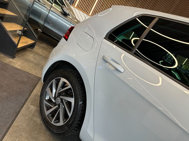 Volkswagen Golf VII Lim. *ACC*NAV*KLIMA*PDC*KAM*SZHZ*