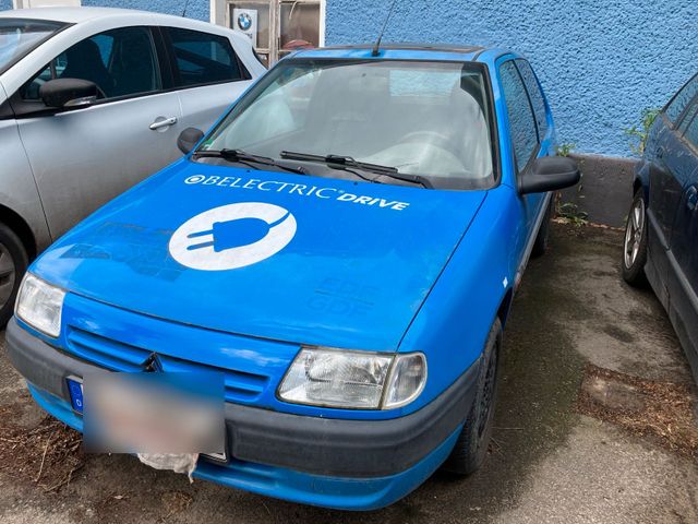 Citroën Citroen Saxo électrique Elektroauto Peugeo...