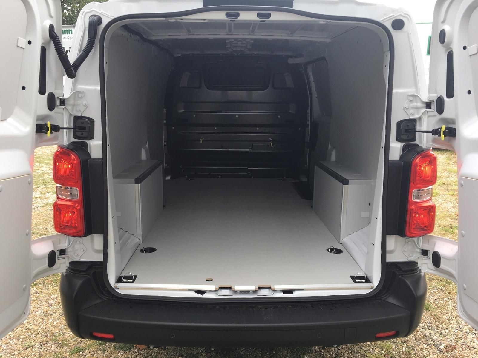 Fahrzeugabbildung Fiat Scudo L3 Kastenwagen 145 MT6