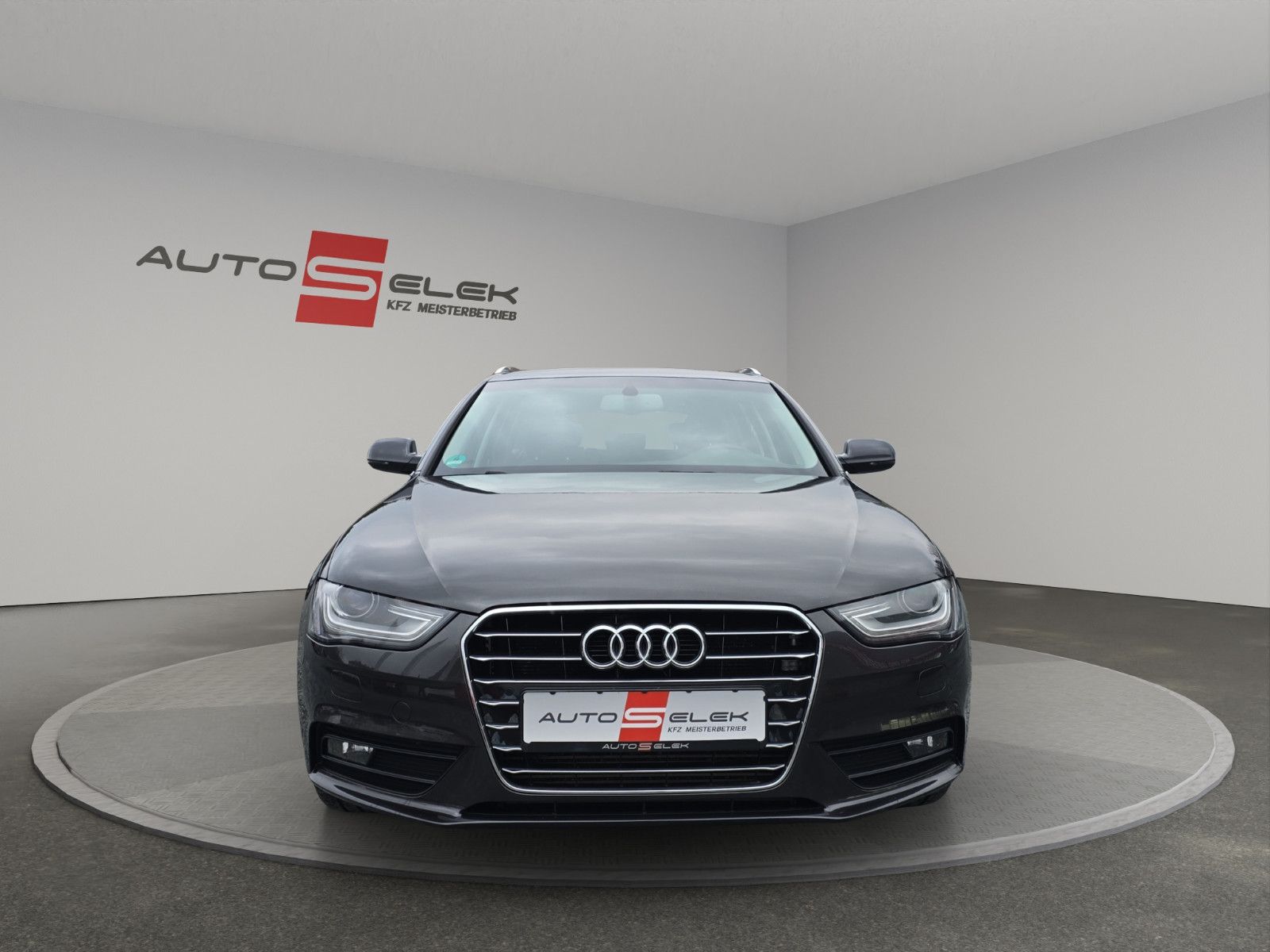 Fahrzeugabbildung Audi A4 Avant Ambiente+AHK+NAVi+TEMPOMAT+Elektr. Heck