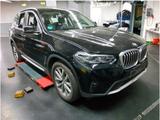 BMW X3 xDrive 20d Aut/Navi/Park&DriveAss/SportSitze - BMW X3: Drive
