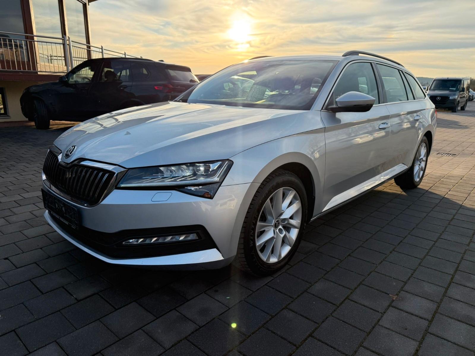 Skoda Superb Combi Ambition NAVI AHK EL HECKKL VIRTUAL