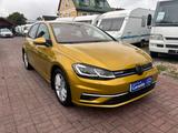 Volkswagen Golf VII Lim. Sound BlueMotion - : Gelb, mit Apple Carplay