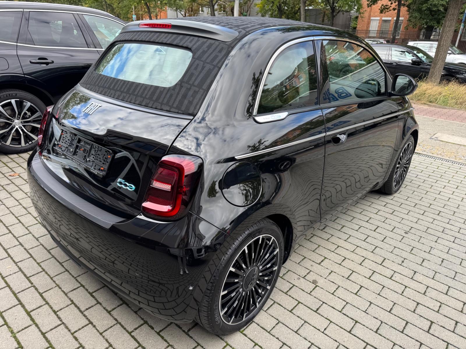 Fiat 500e La Prima by Bocelli cabrio