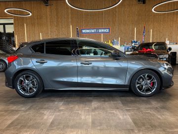 MYAUTOCENTER – Gebraucht- und Jahreswagen mit Werkstattservice in Pfaffenhofen Ford Focus *KEYLES*HEAD-UP*LKHZ*2-ZONEN*ACC*VOLL*