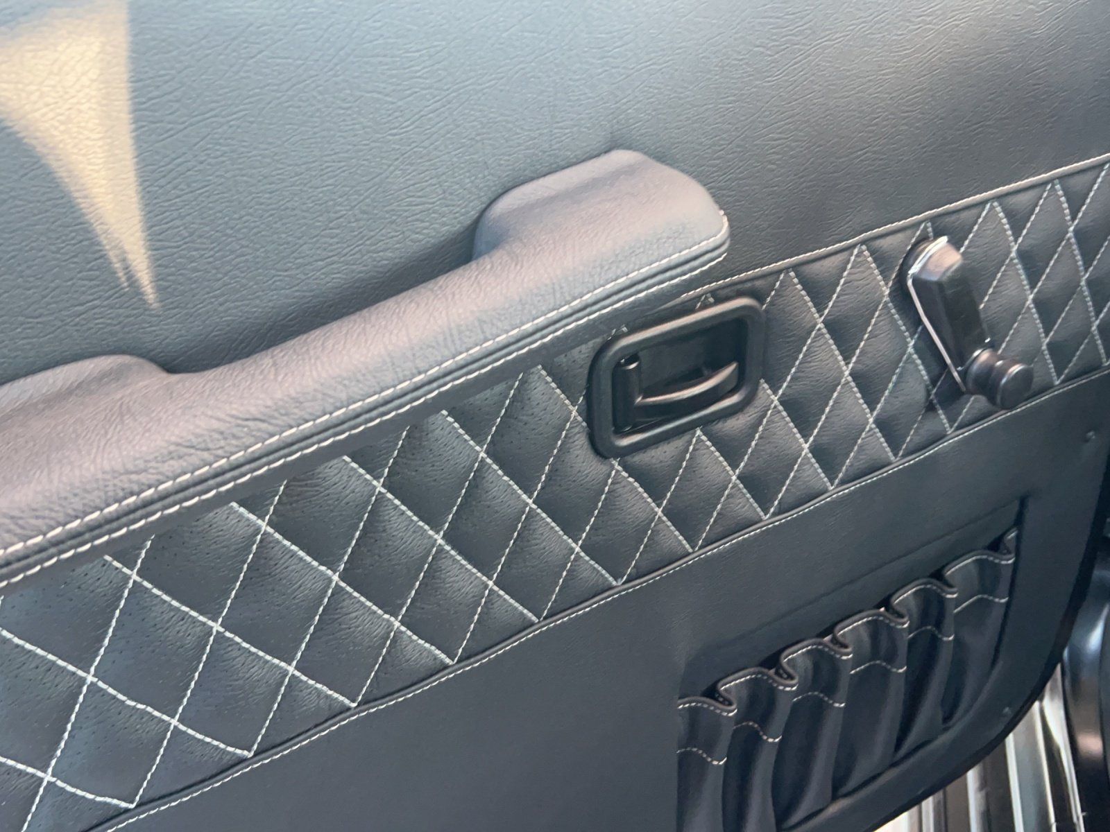 Fahrzeugabbildung Mercedes-Benz Puch 230 GE frame-off Restauration