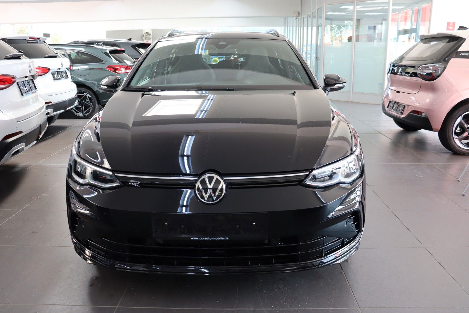 Volkswagen Golf 8 Variant 1.5 eTSI R-Line ACC Pano SOFORT imagem 2