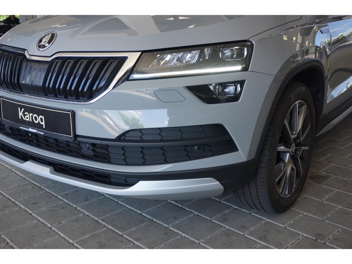 Skoda Karoq 2.0 TDI Scout 4x4 DSG Navi LED ACC Kamera 