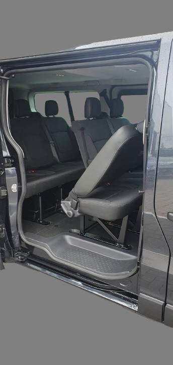 Fahrzeugabbildung Renault TRAFIC Pkw Grand Evolution Blue dCi 150 MY24