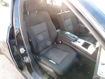 Mercedes E 200 - 8