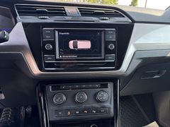 VW Touran 2.0 TDI Trendline DSG Taxi Kindersitz Shz VW Touran 2.0 TDI Trendline DSG Taxi Kindersitz Shz