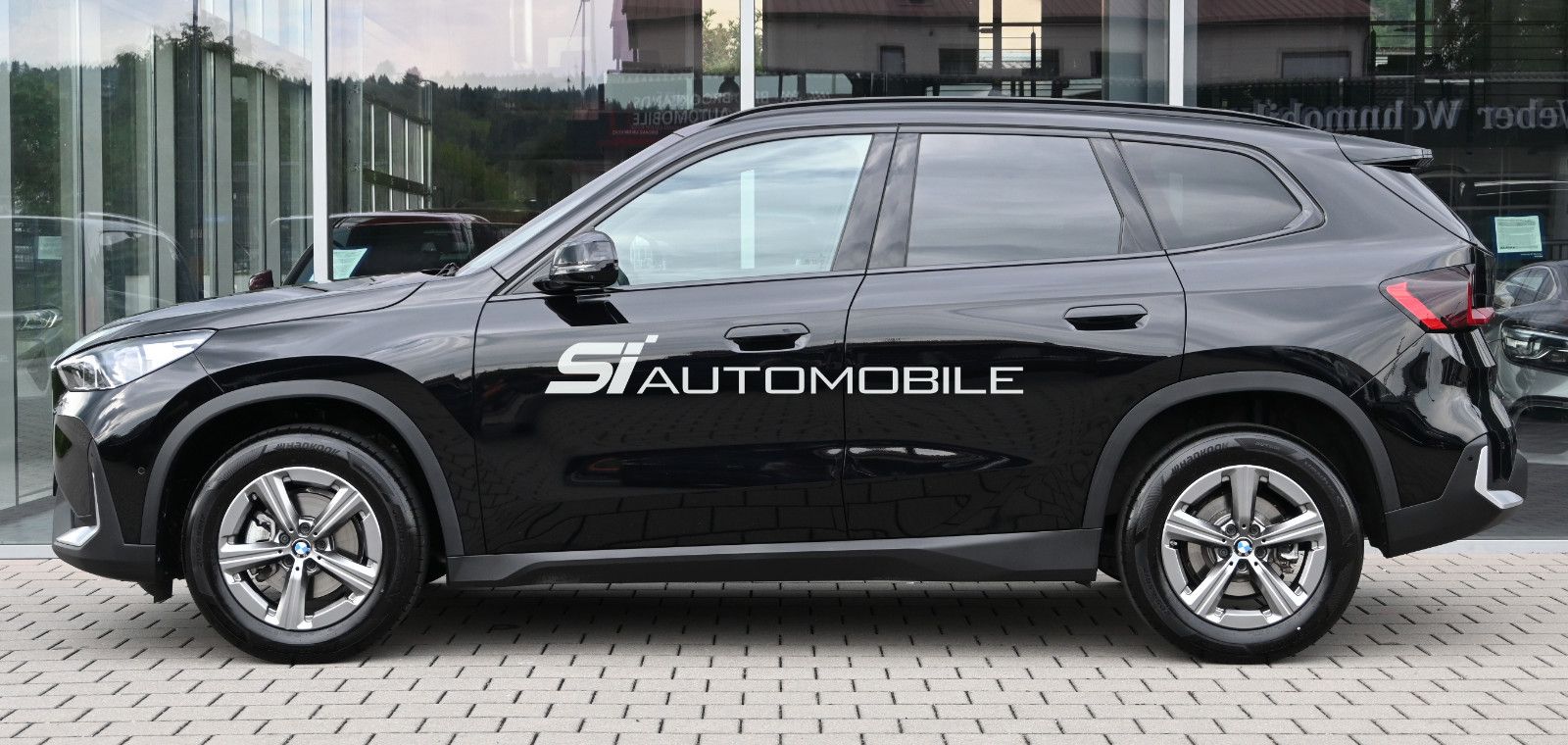 Fahrzeugabbildung BMW X1 xDrive20d °ACC°AHK°ADAPT.LED°HUD°HARMAN°360°