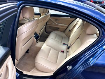 BMW 523 - 12