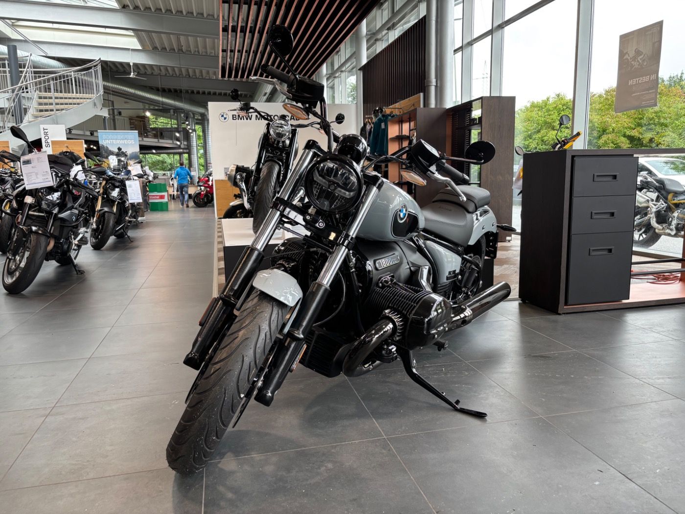 Fahrzeugabbildung BMW R 18 Komfort-Paket, Blacked-Out-Paket
