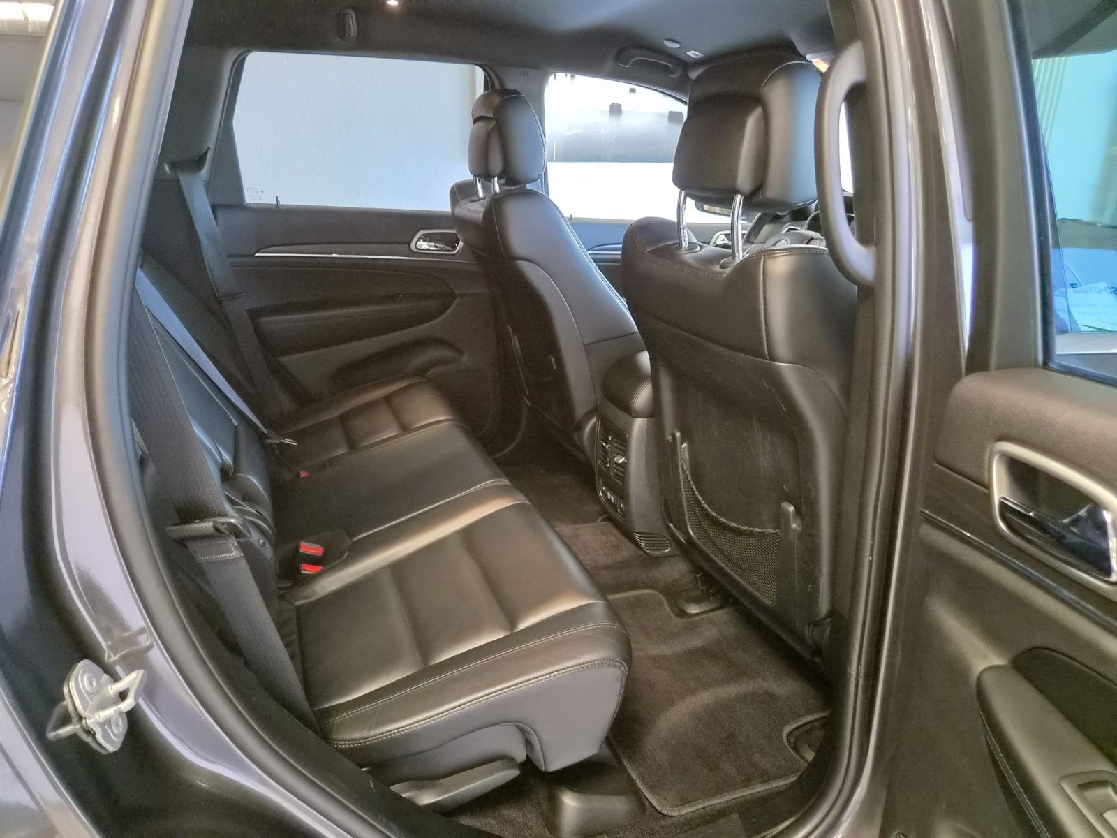 Fahrzeugabbildung Jeep Grand Cherokee 3.0 CRD Limited / 3,5t AHK /