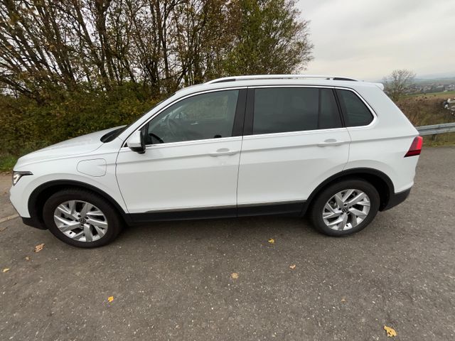 Volkswagen Tiguan 1.4 eHybrid OPF DSG Elegance Elegance