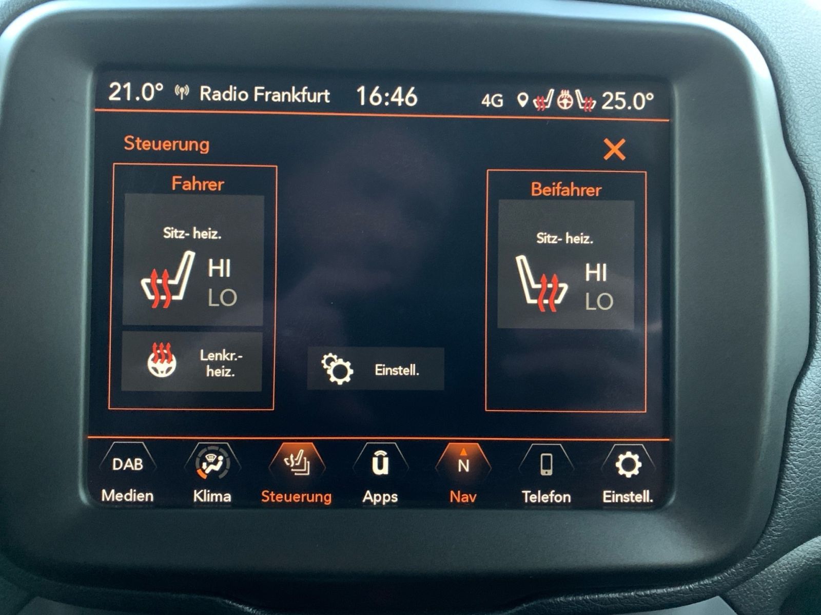 Fahrzeugabbildung Jeep Renegade 1.3 T-GDI Automatik Limited Navi AHK 1H