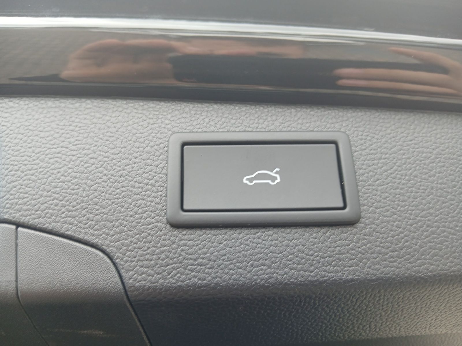 Fahrzeugabbildung Volkswagen Passat eHybrid Business DSG LED Navi AID ACC RFK