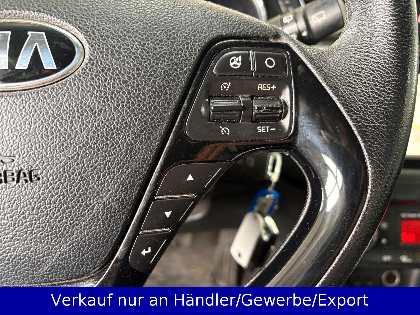 Kia cee'd 2014 — фото 19