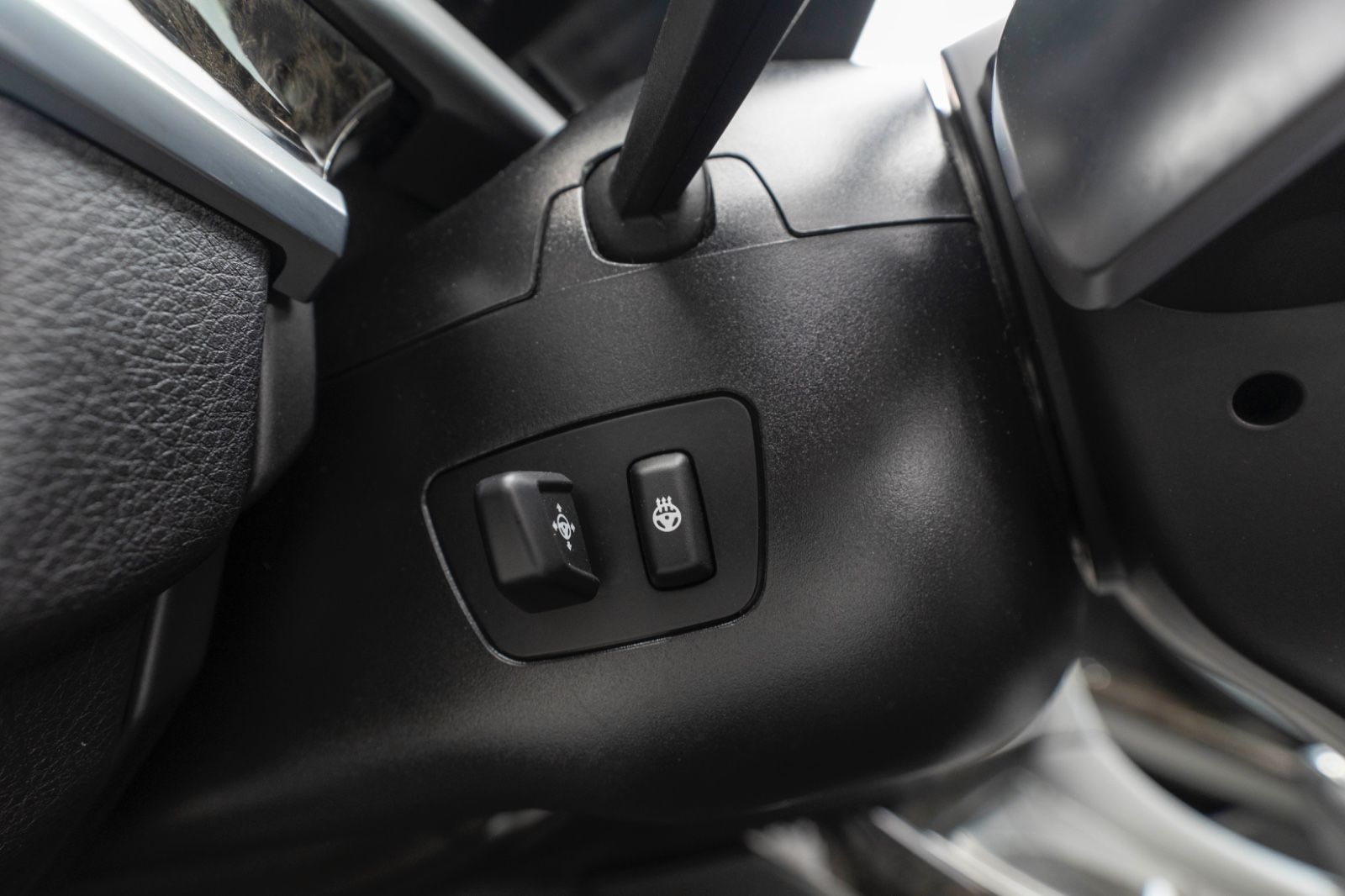 Fahrzeugabbildung BMW 650i xDrive Coupé M-SPORTPAKET HUD H&K LED KAM