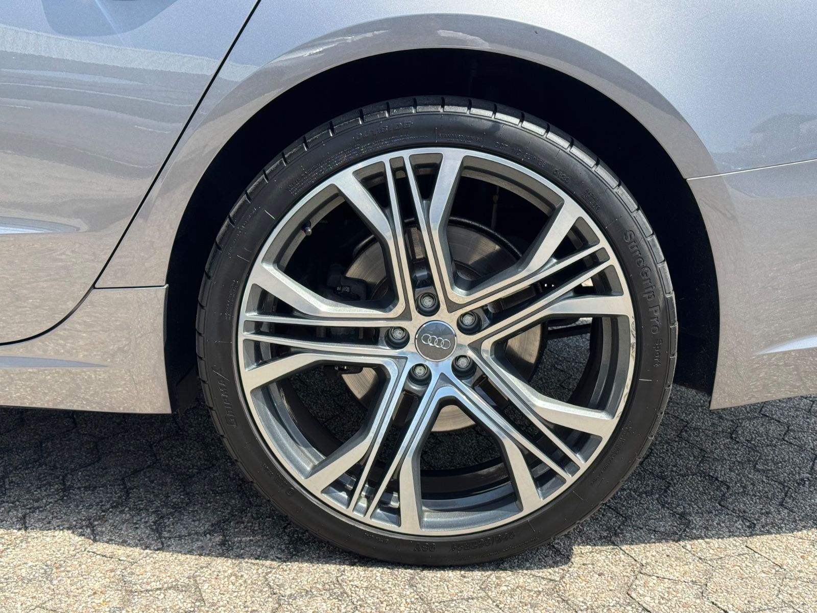 Fahrzeugabbildung Audi A7 Sportback 55 FSI quattro/Leder/R-Cam/ACC/Navi
