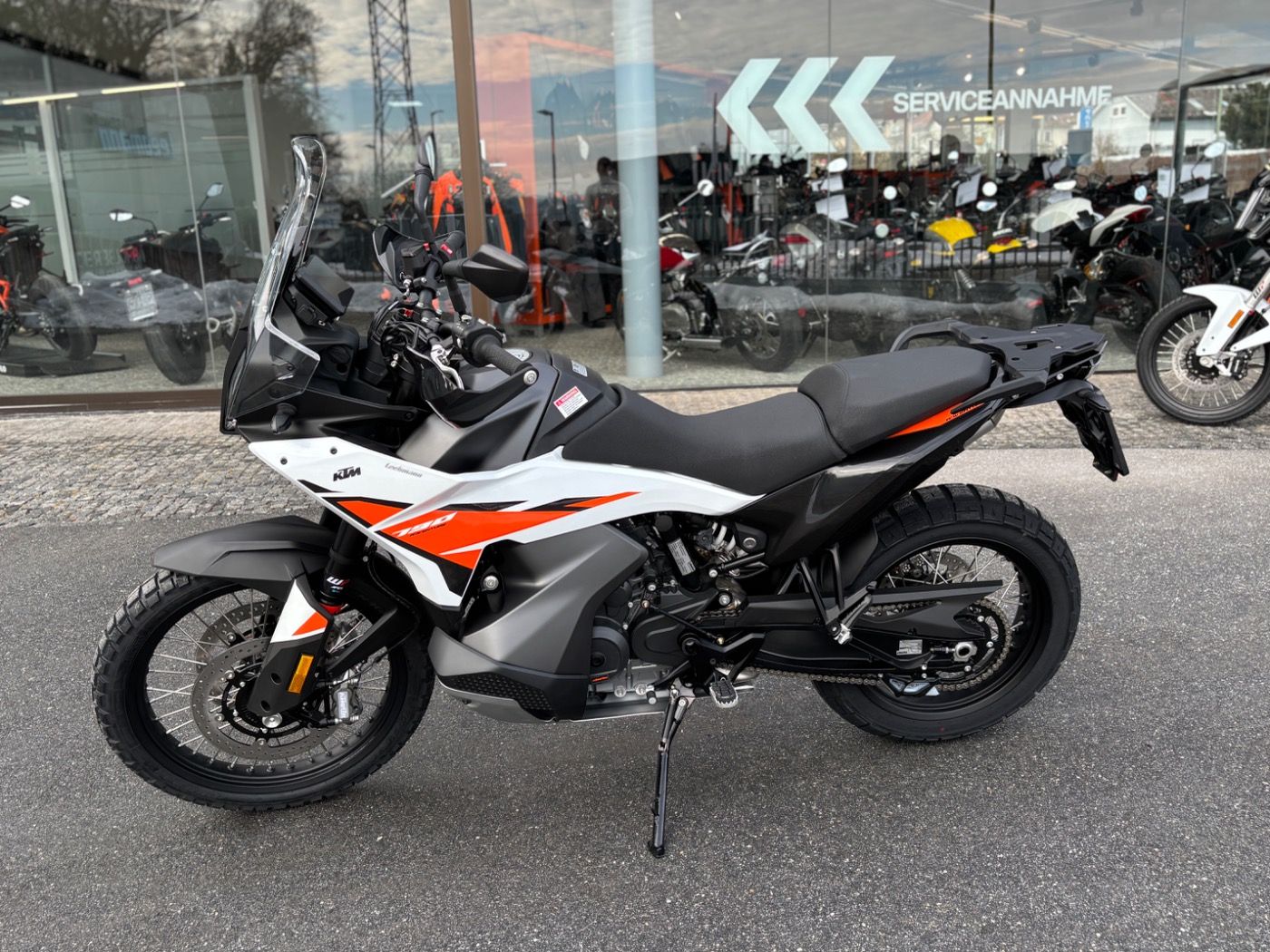 Fahrzeugabbildung KTM 790 Adventure 2026 Tech Pack inclusive beide Far
