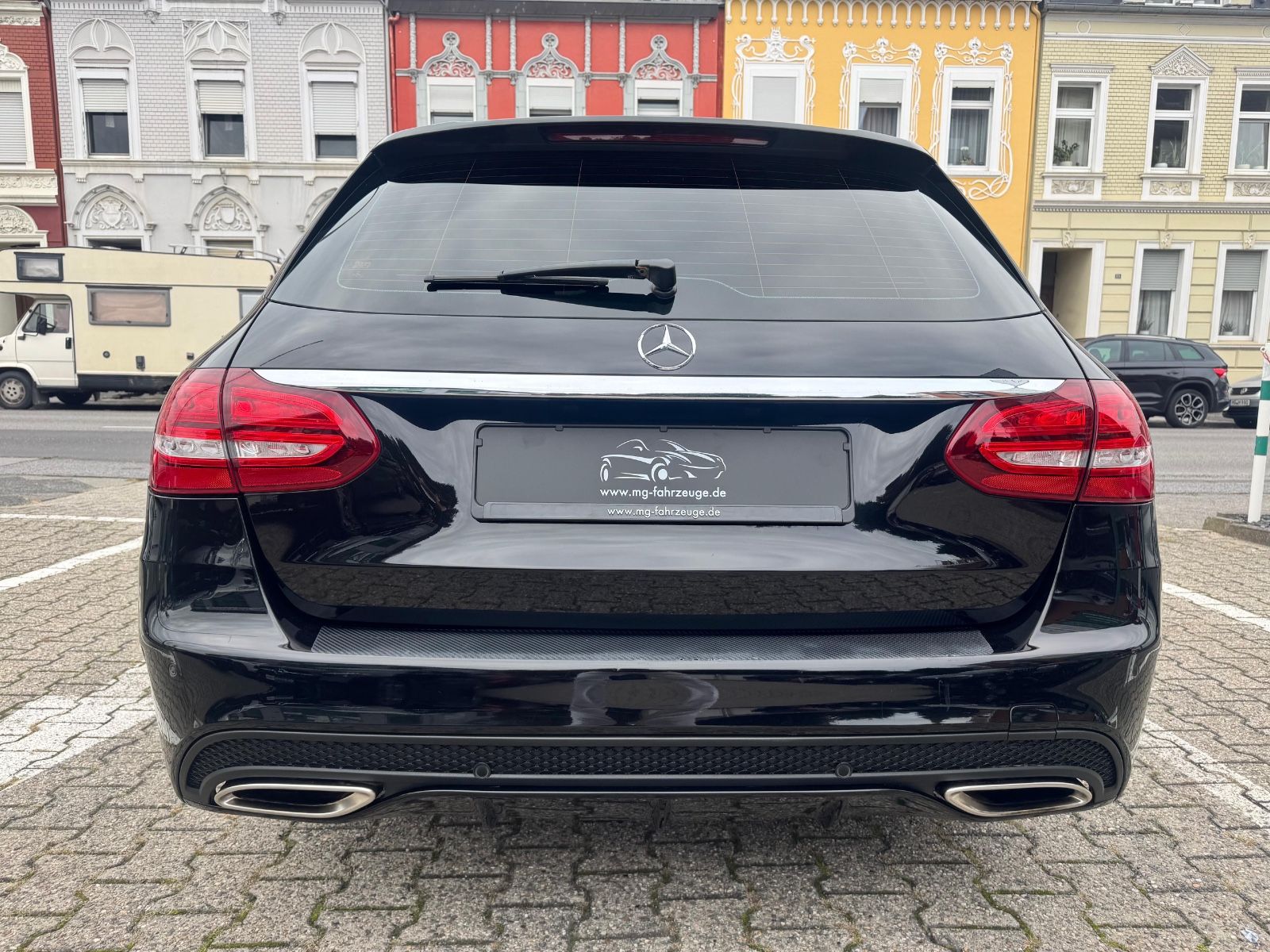 Fahrzeugabbildung Mercedes-Benz C 180 T AMG LINE BURMESTER AHK KAMERA LED