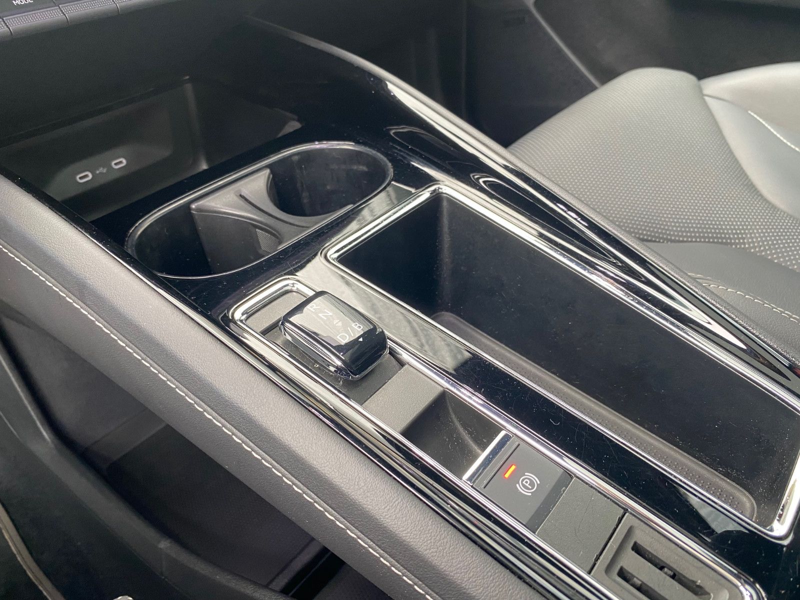 Fahrzeugabbildung SKODA Enyaq Coupé RS MAXX*360Kamera*CrystalFace*LEDER