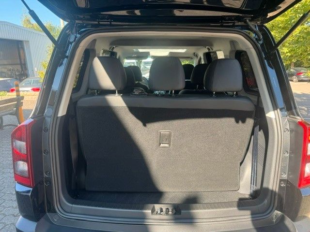 Fahrzeugabbildung SWM G03 S SCHIEBEDACH LEDER NAVI KAMERA 7 SITZER