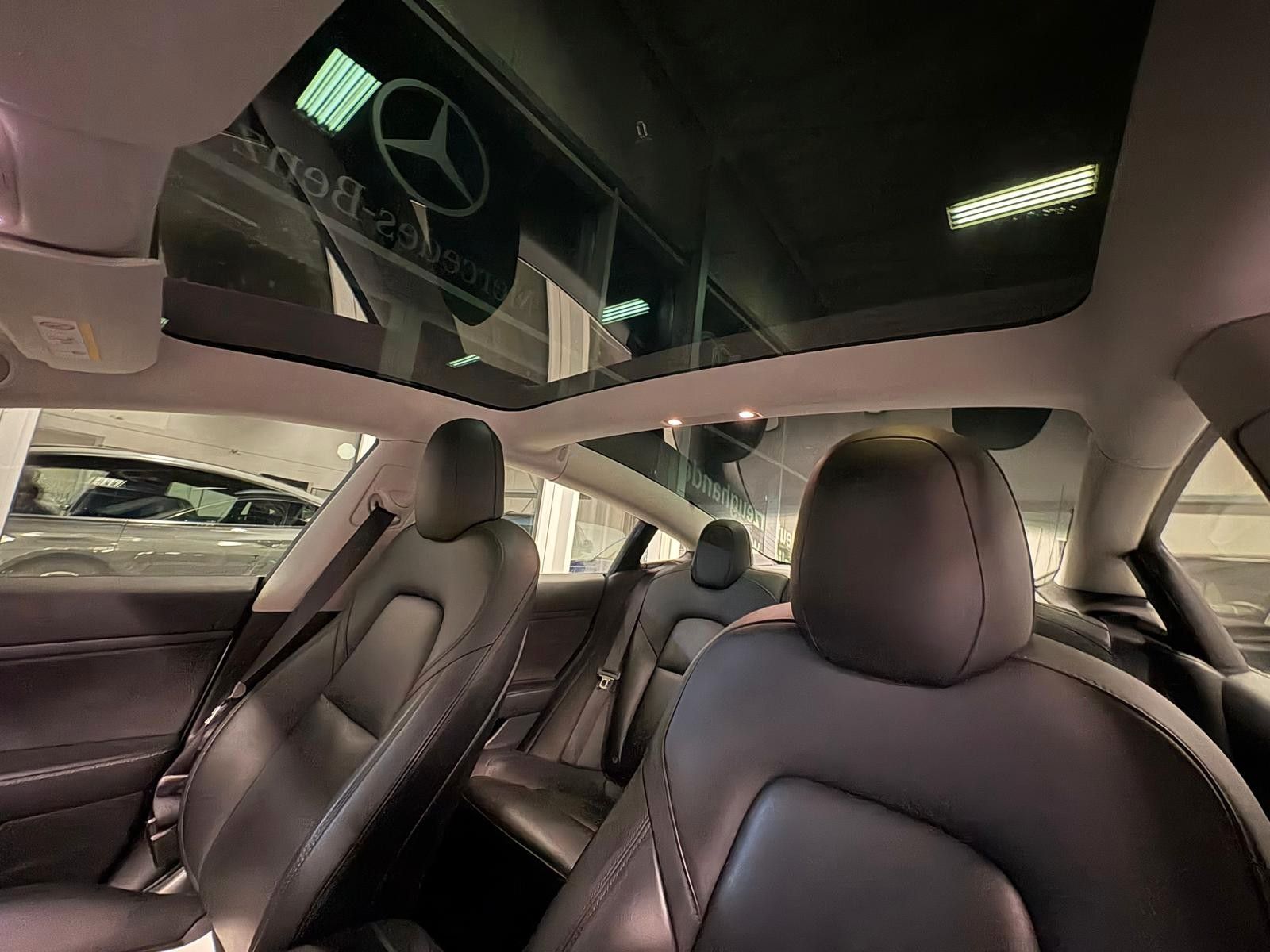 Fahrzeugabbildung Tesla Model 3 Standard Range Plus RWD