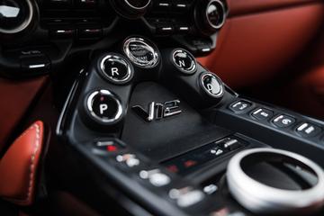2022 Aston Martin V12 VANTAGE — миниатюра 17
