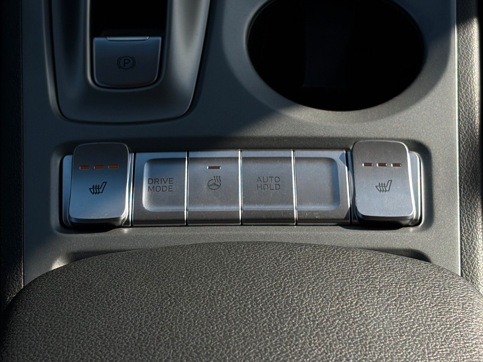 Fahrzeugabbildung Hyundai KONA E Select ACC LHZ SHZ LKAS PDC KAM