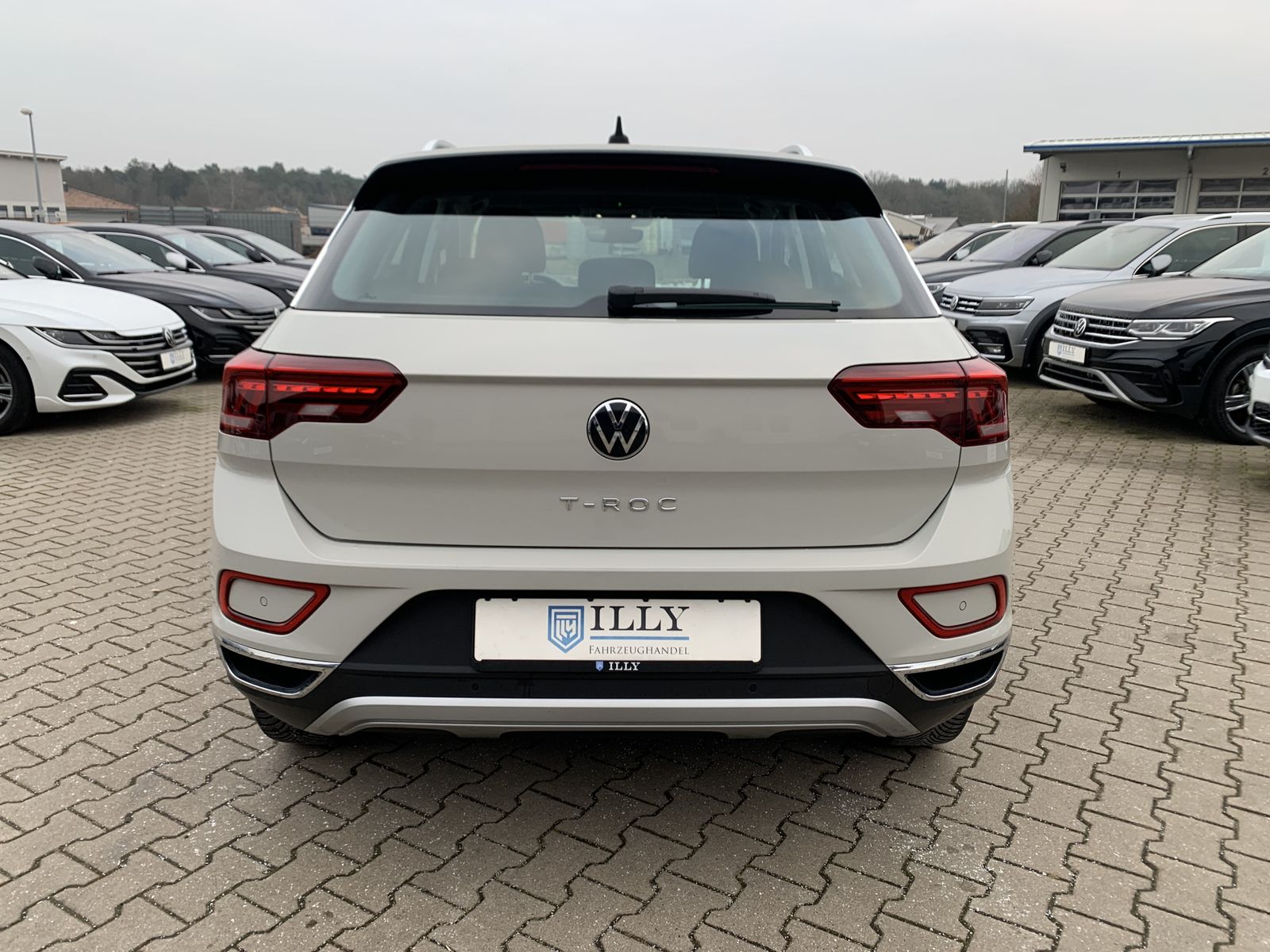 Fahrzeugabbildung Volkswagen T-Roc 1.5 TSI*Style*LED-Plus*Navi*ACC*Navi*