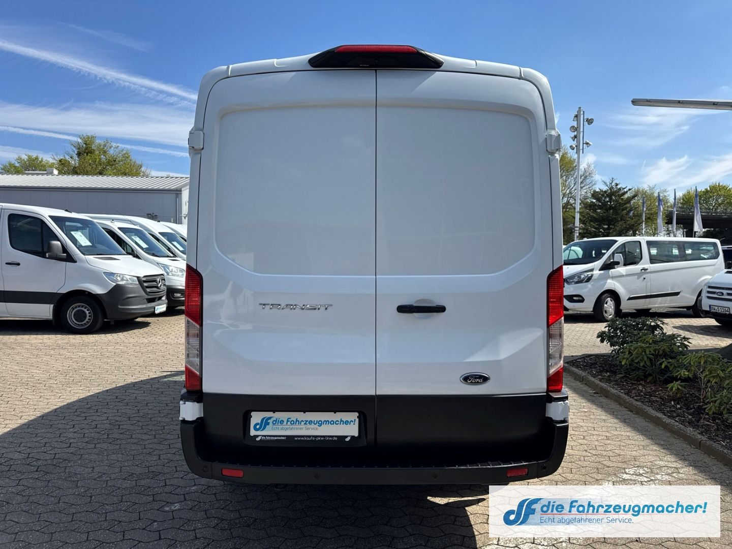 Fahrzeugabbildung Ford Transit Kasten 350 L2H2 Trend Klimaautom DAB Tot