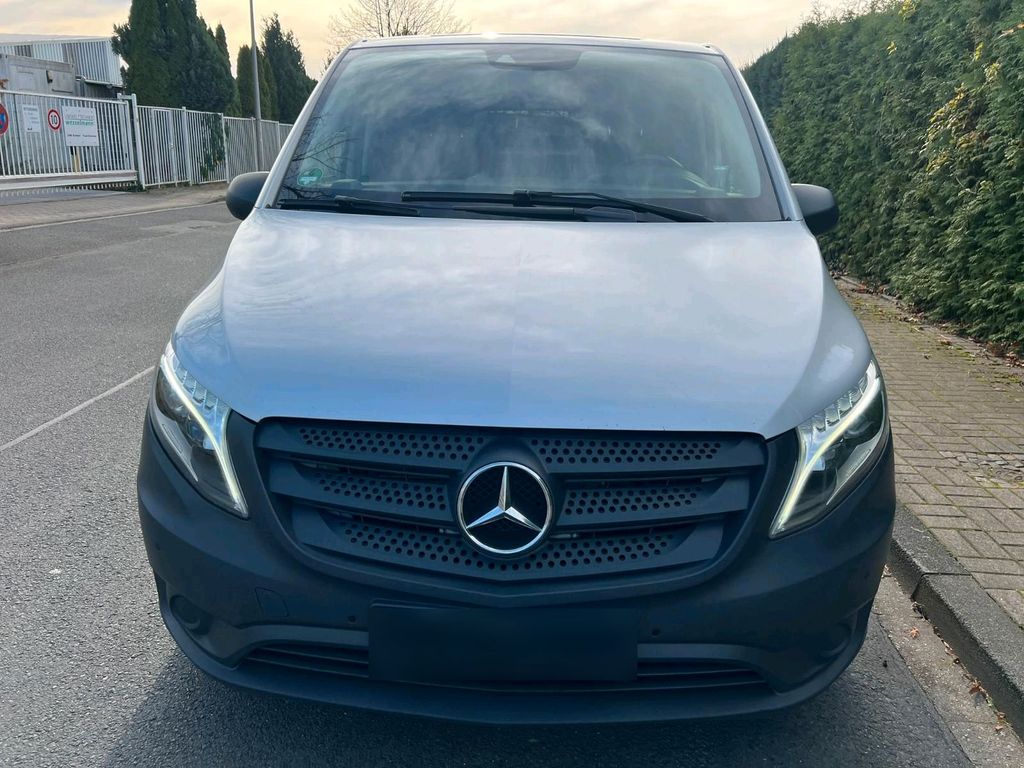 Image of Mercedes-Benz Vito