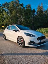 Ford Fiesta 1,5 EcoBoost ST mit Leder-Exklusiv-Pa... - Ford Fiesta Gebrauchtwagen in Nürnberg