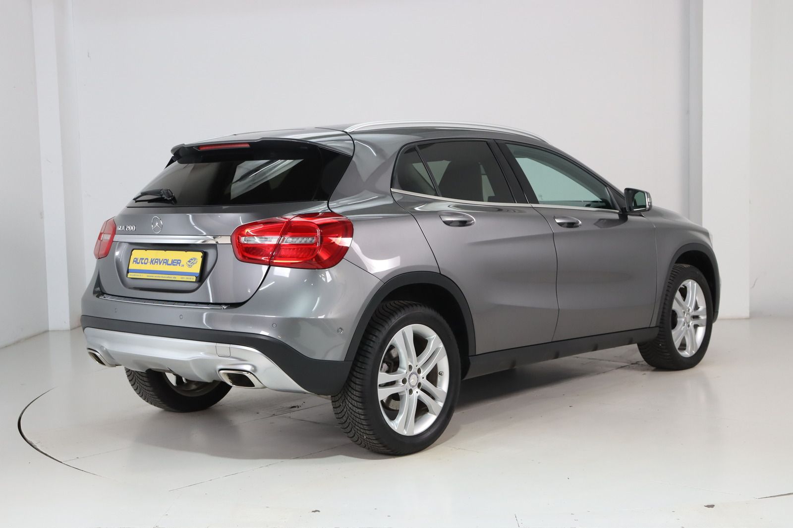 Fahrzeugabbildung Mercedes-Benz GLA 200 Score * Bi- Xenon * Navi * SHZ *