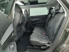 Fahrzeugabbildung Peugeot 5008 Allure 1.5D LED/SHZ/PANO/AHK/LEDER&MASSAGE