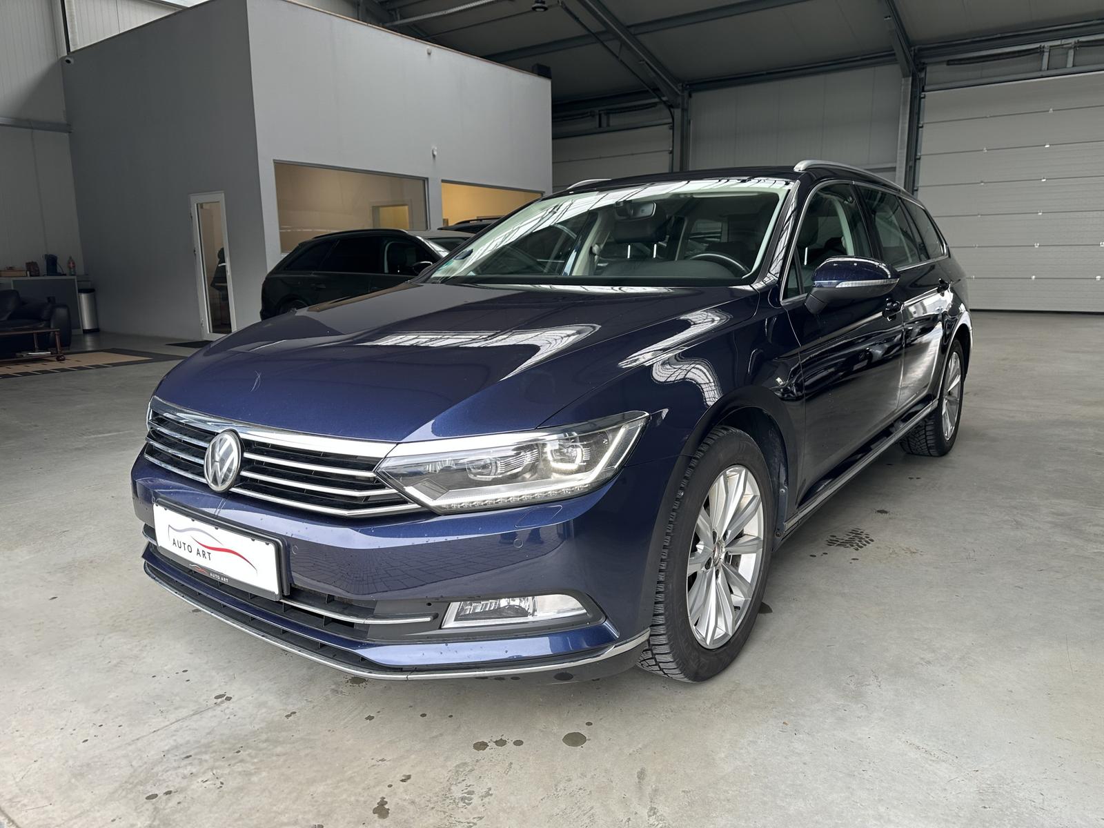 Volkswagen Passat Highline Pano AHK SHZ Navi ACC