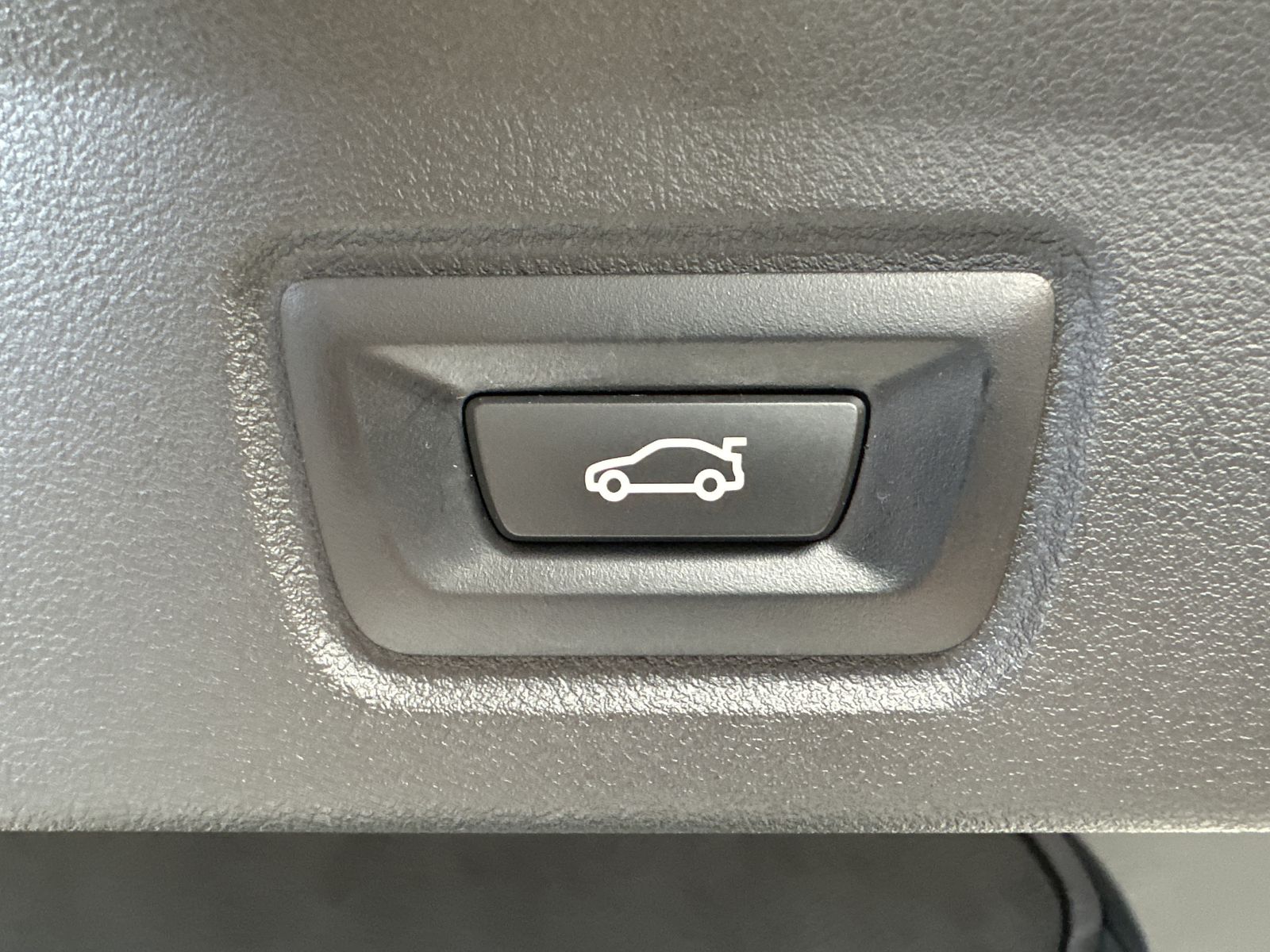 Fahrzeugabbildung BMW 420d Gran Coupé xDrive M-Sport NAV+LED+H&K+KAMER