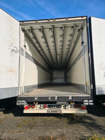 Schmitz Cargobull SKO 24 Fleisch Rohrbahn.