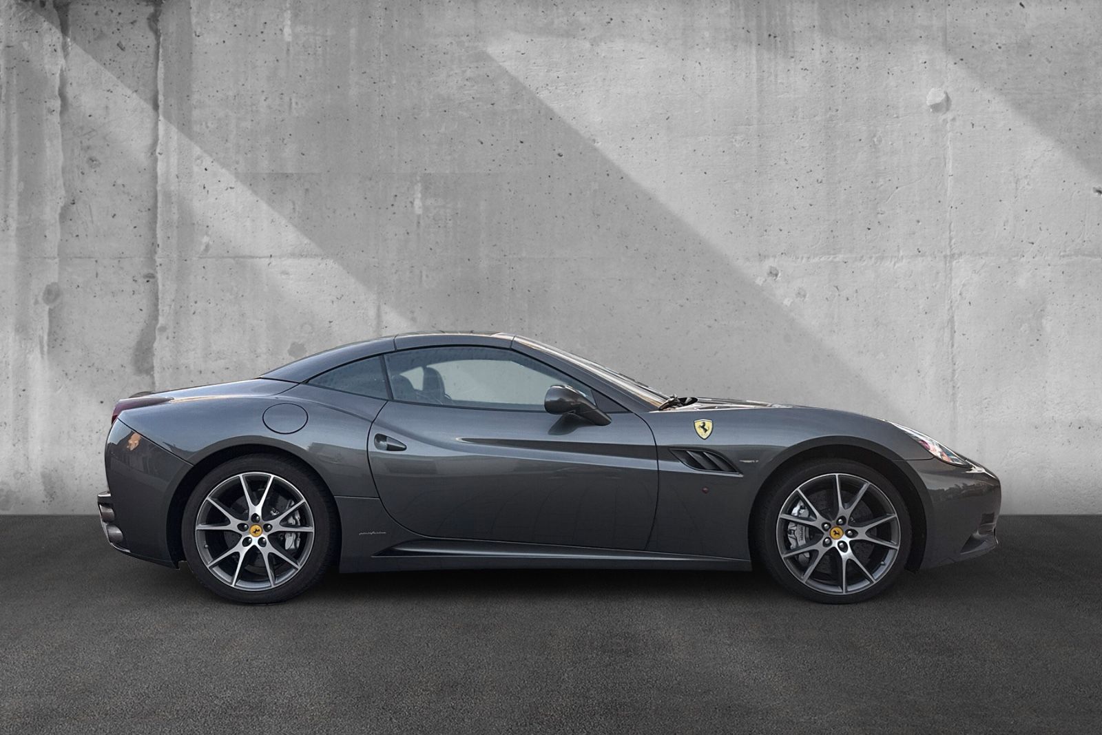 Fahrzeugabbildung Ferrari California*Daytona*Embleme*Dt. Auto