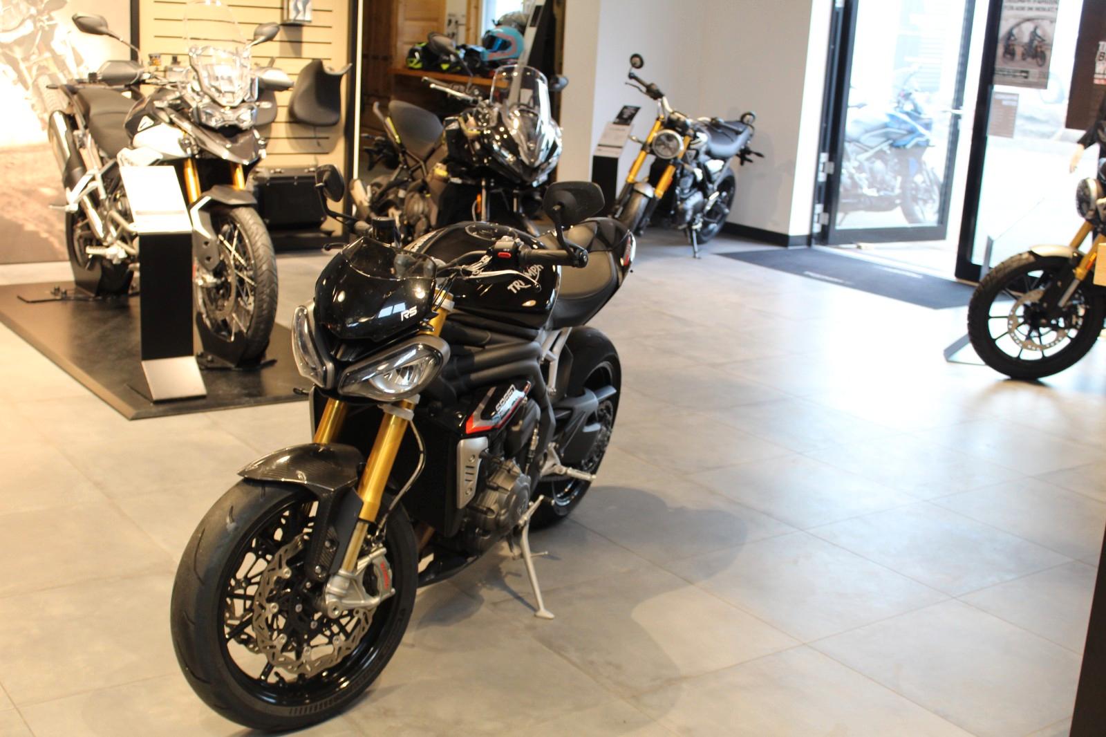 Triumph Speed Triple 1200 RS *Griffheizung+Flyscreen*