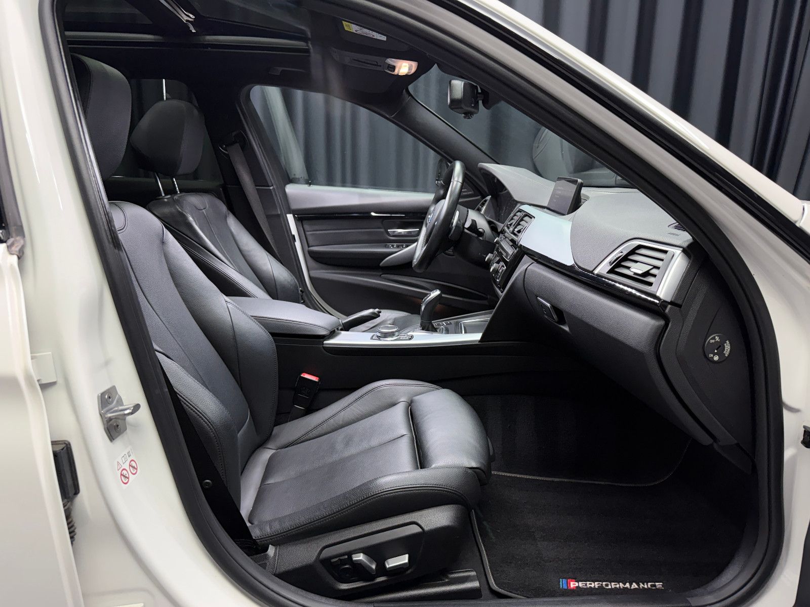 Fahrzeugabbildung BMW 340i Touring xDrive M Sport |H/K|HuD|AHK|PANO