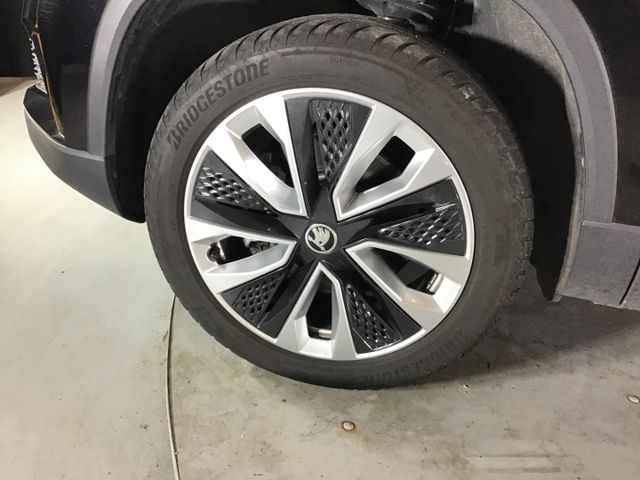 Fahrzeugabbildung Skoda Karoq Selection 1.5 TSI/DSG/ACC/SHZ/SmartLink