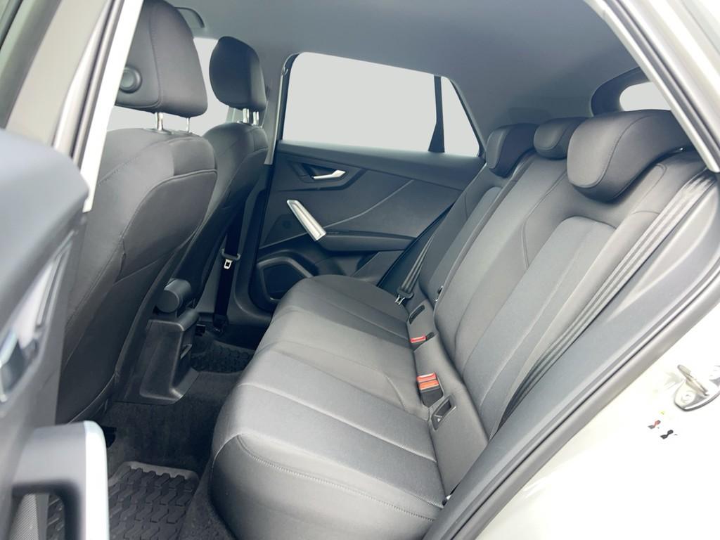 Audi Q2 35TDI quattro Basis LED Scheinwerfer, Navi
