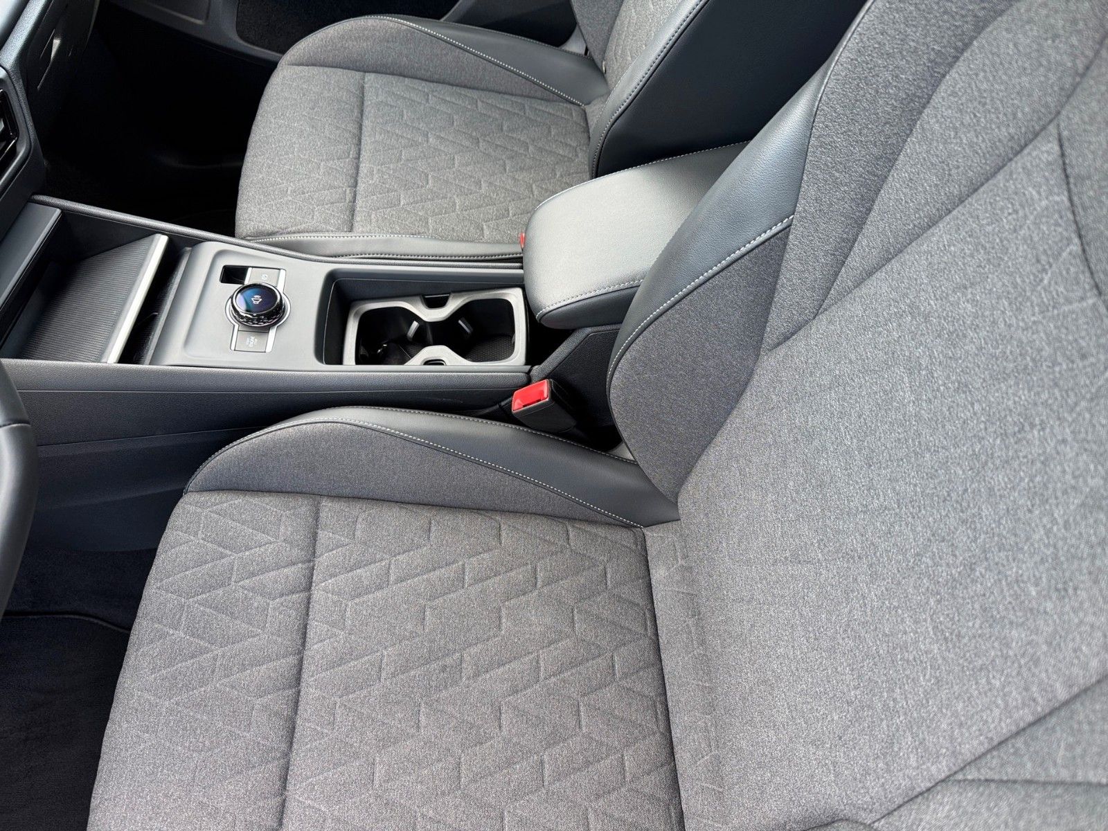 Fahrzeugabbildung Volkswagen Tiguan 1.5 eTSI Life