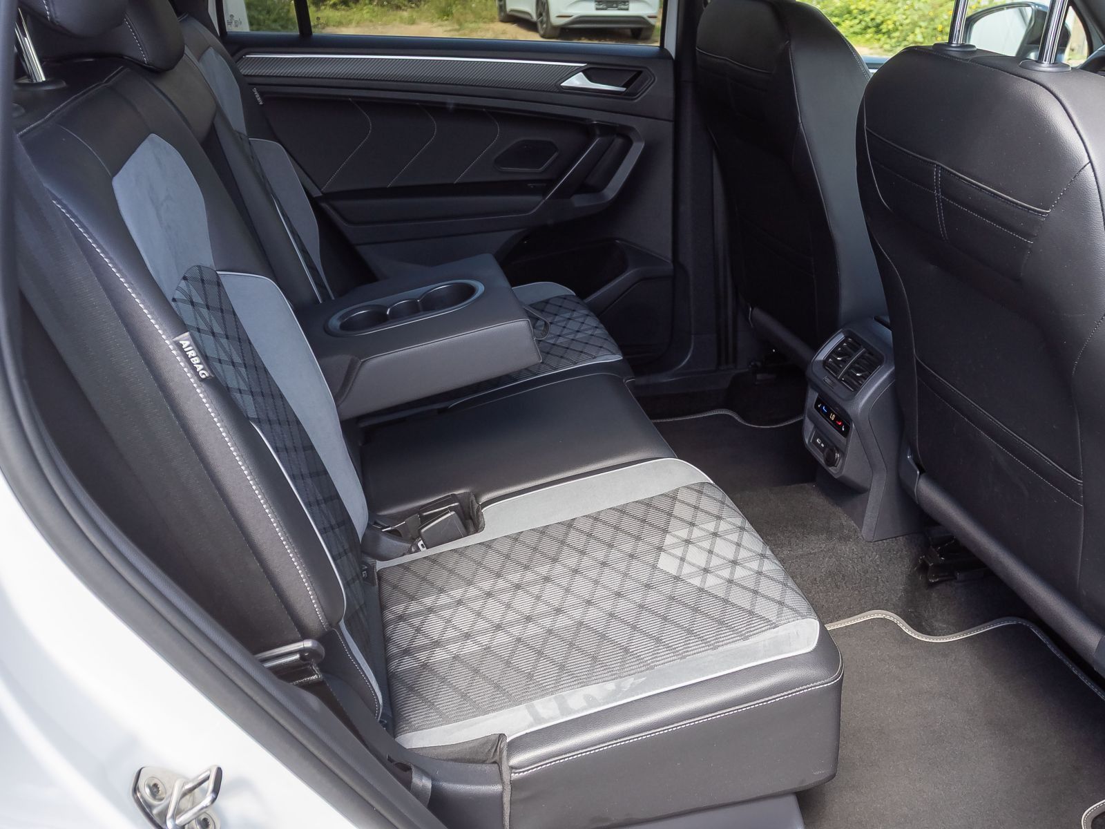 Volkswagen Tiguan Allspace - Bild 23
