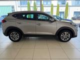 Hyundai Tucson Intro Edition 4WD Aut. - gebrauchte Hyundai TUCSON aus dem Jahr 2015