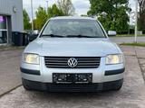 Volkswagen Passat 2.0 Benzin - Volkswagen Passat aus 1999: Kombi